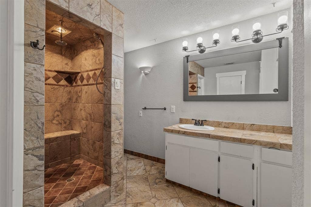2248 Dorrington Drive, Dallas, TX 75228 2248 Dorrington Drive, Dallas, TX 75228