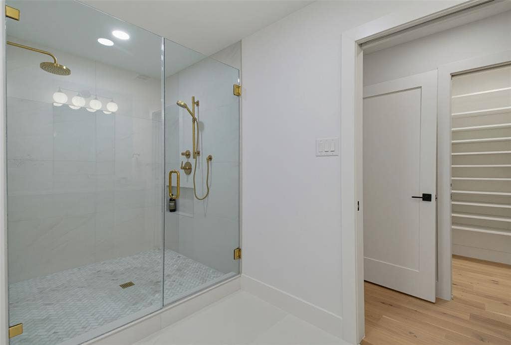 6233 Chesley Lane, Dallas, TX 75214