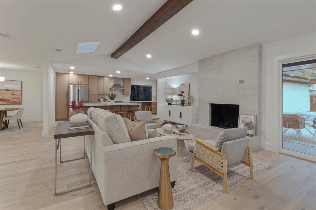 6233 Chesley Lane, Dallas, TX 75214