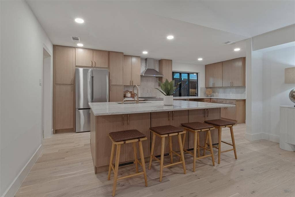 6233 Chesley Lane, Dallas, TX 75214