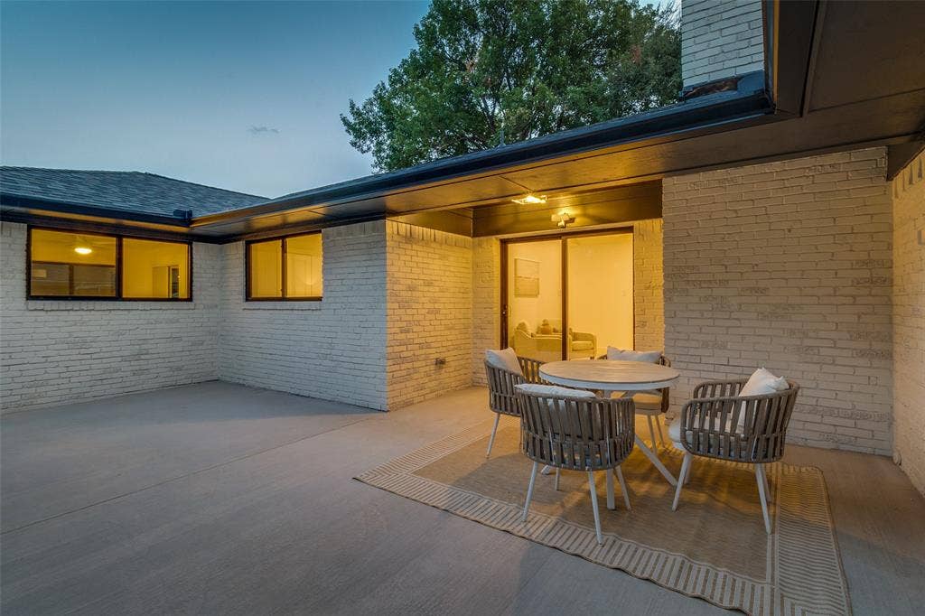 6233 Chesley Lane, Dallas, TX 75214