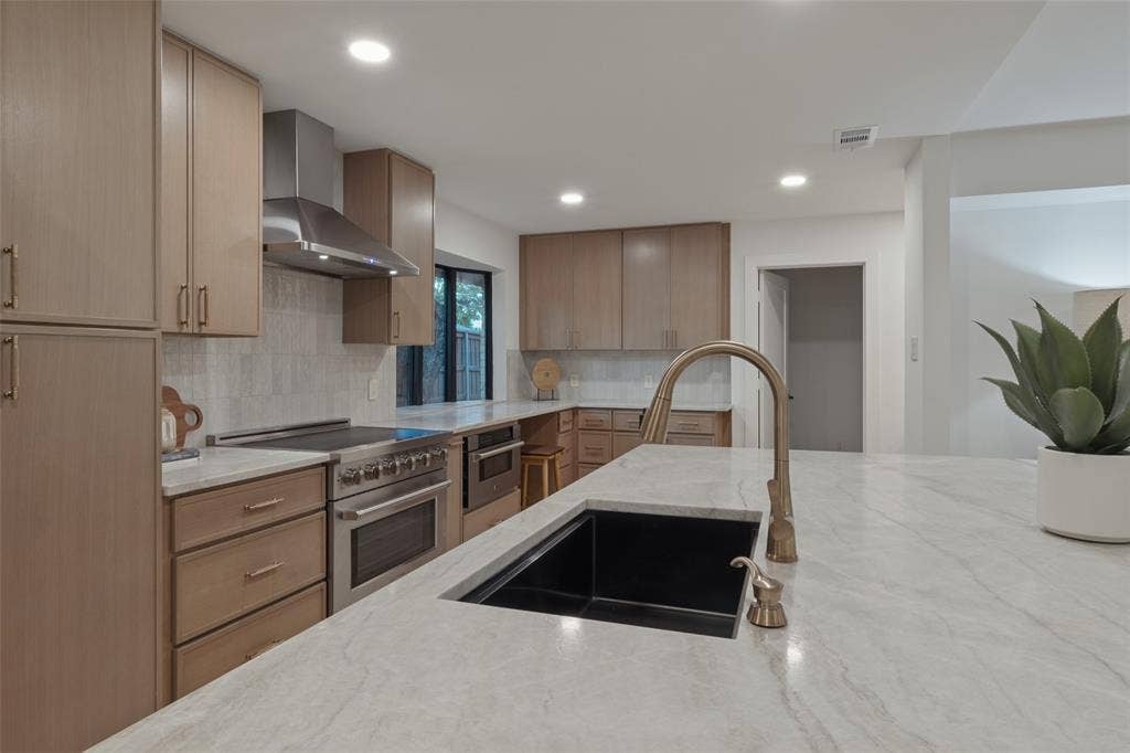 6233 Chesley Lane, Dallas, TX 75214