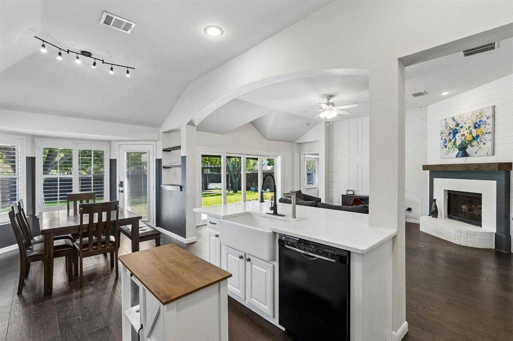 1592 Mahogany Drive, Allen, TX 75002 1592 Mahogany Drive, Allen, TX 75002