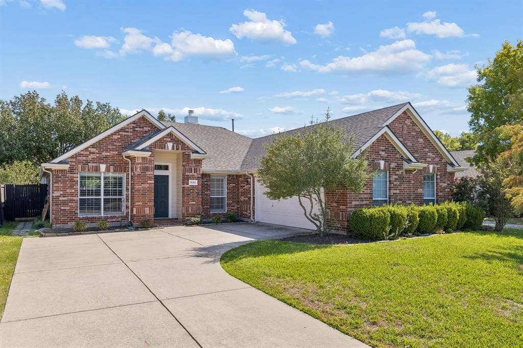 1592 Mahogany Drive, Allen, TX 75002 1592 Mahogany Drive, Allen, TX 75002