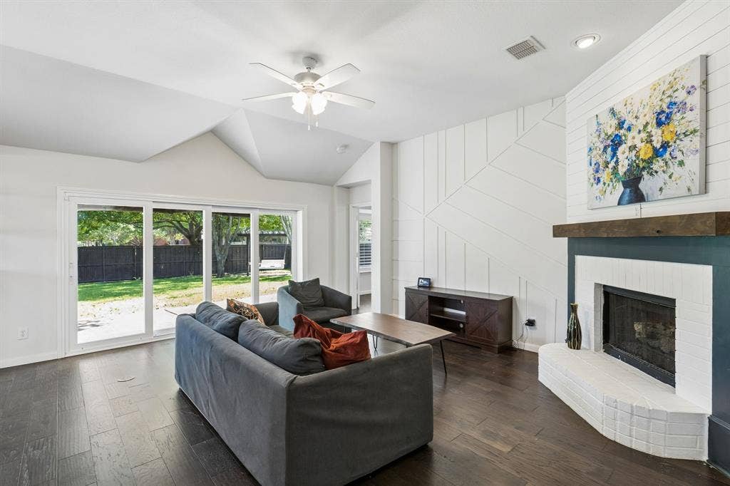 1592 Mahogany Drive, Allen, TX 75002 1592 Mahogany Drive, Allen, TX 75002