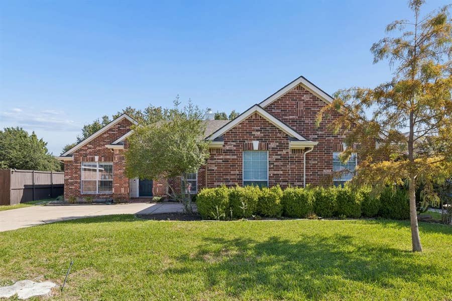 Property photo for 1592 Mahogany Drive, Allen, TX