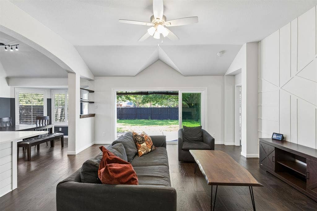 1592 Mahogany Drive, Allen, TX 75002 1592 Mahogany Drive, Allen, TX 75002