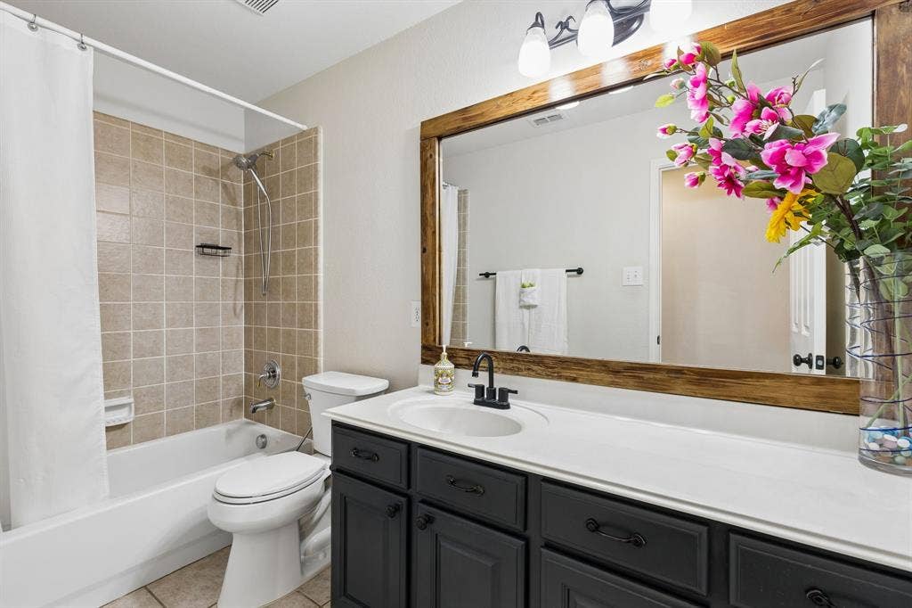 1592 Mahogany Drive, Allen, TX 75002 1592 Mahogany Drive, Allen, TX 75002