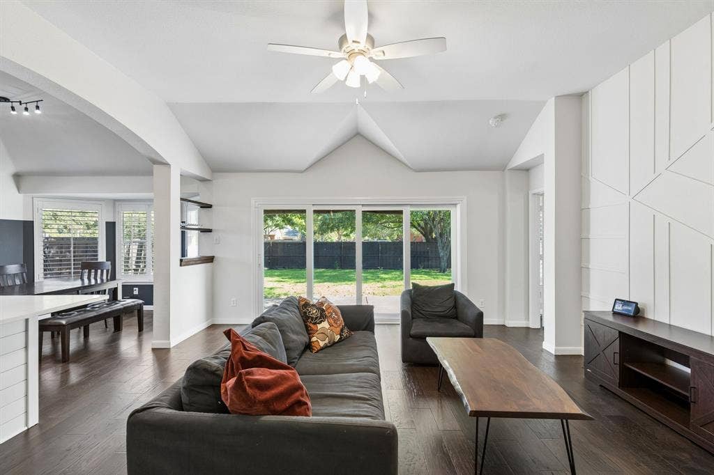 1592 Mahogany Drive, Allen, TX 75002 1592 Mahogany Drive, Allen, TX 75002