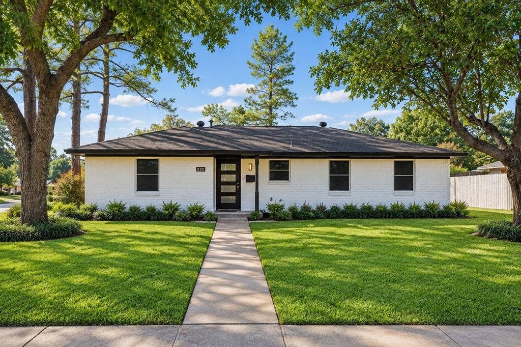232 Highridge Drive, DeSoto, TX 75115 Virtually Staged
