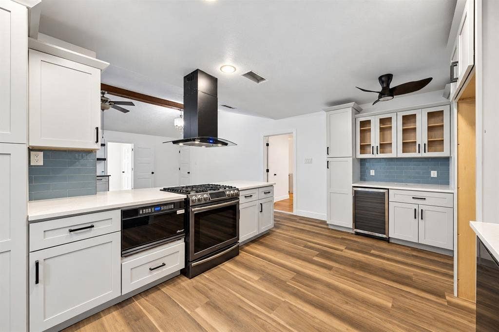 232 Highridge Drive, DeSoto, TX 75115 232 Highridge Drive, DeSoto, TX 75115