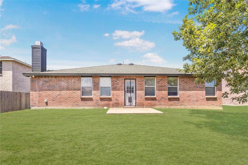 925 Brooks Drive, Cedar Hill, TX 75104