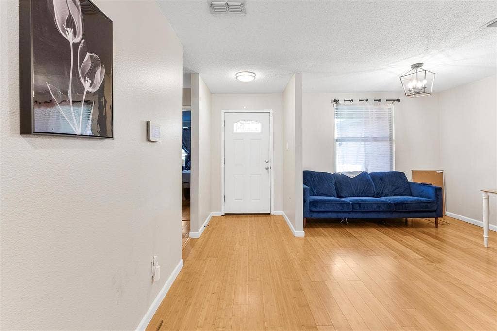 925 Brooks Drive, Cedar Hill, TX 75104