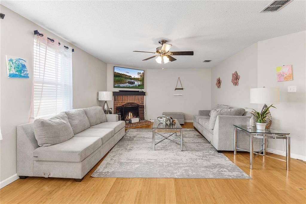 925 Brooks Drive, Cedar Hill, TX 75104