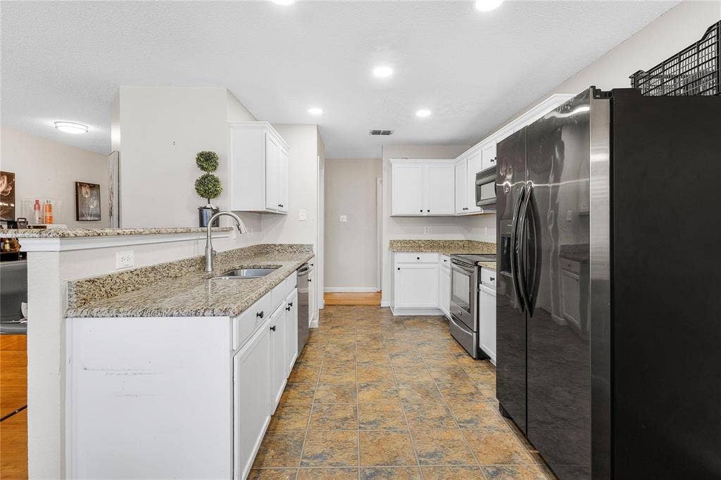 925 Brooks Drive, Cedar Hill, TX 75104