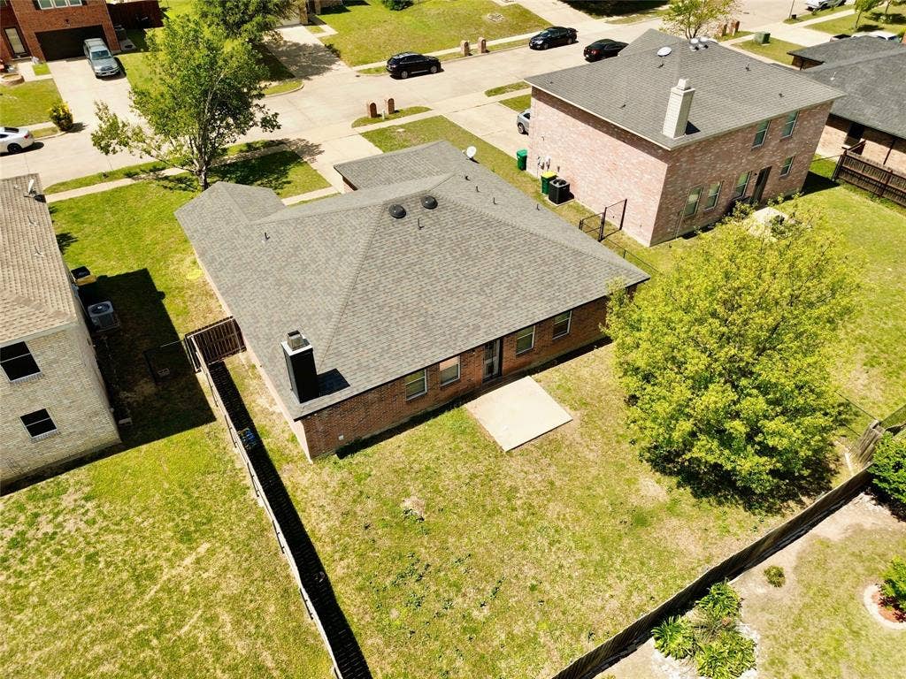 Aerial view of property and surrounding area
