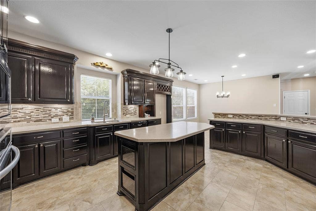2508 Mitchell Drive, Plano, TX 75025 2508 Mitchell Drive, Plano, TX 75025