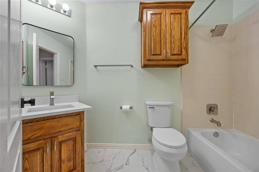 2508 Mitchell Drive, Plano, TX 75025 2508 Mitchell Drive, Plano, TX 75025
