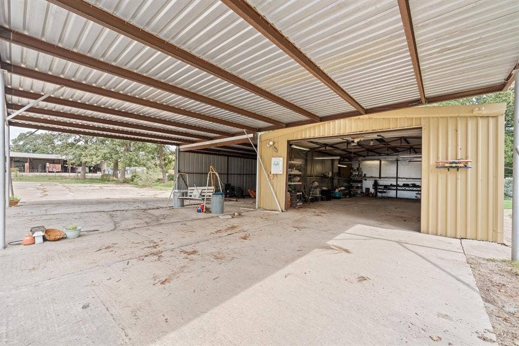 3320 N Main Street, Cleburne, TX 76033