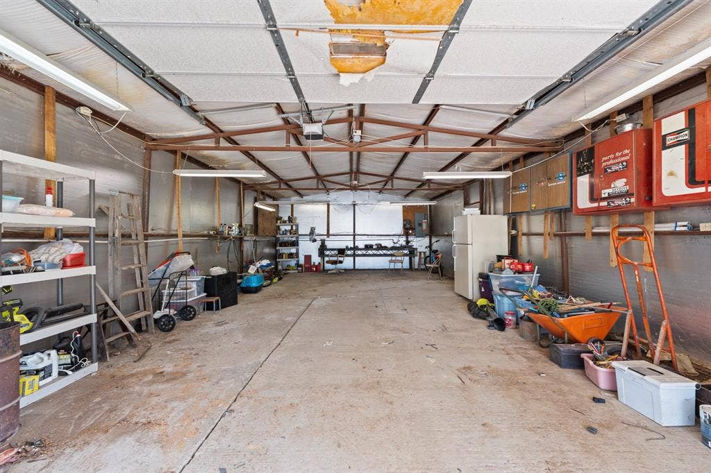 3320 N Main Street, Cleburne, TX 76033