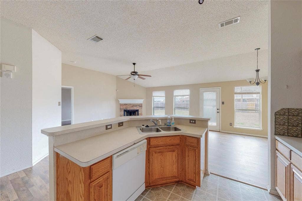 1720 Treasure Cay Drive, Mansfield, TX 76063