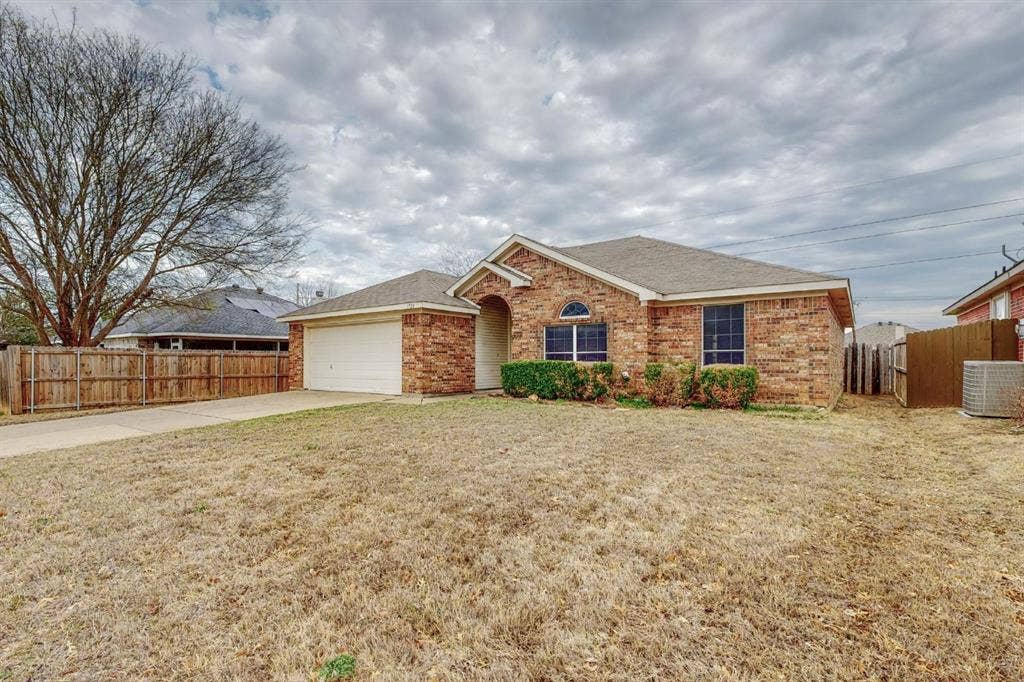 1720 Treasure Cay Drive, Mansfield, TX 76063