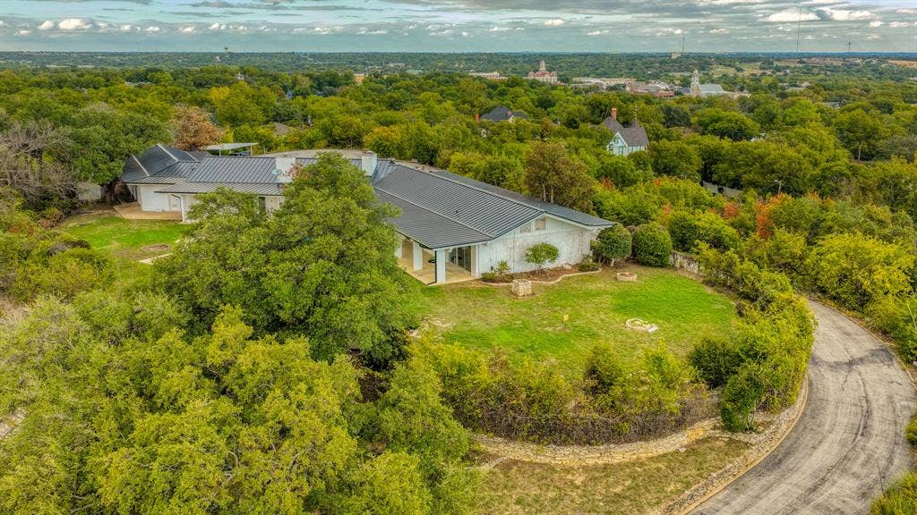 717 Oyster Hill Street, Weatherford, TX 76086