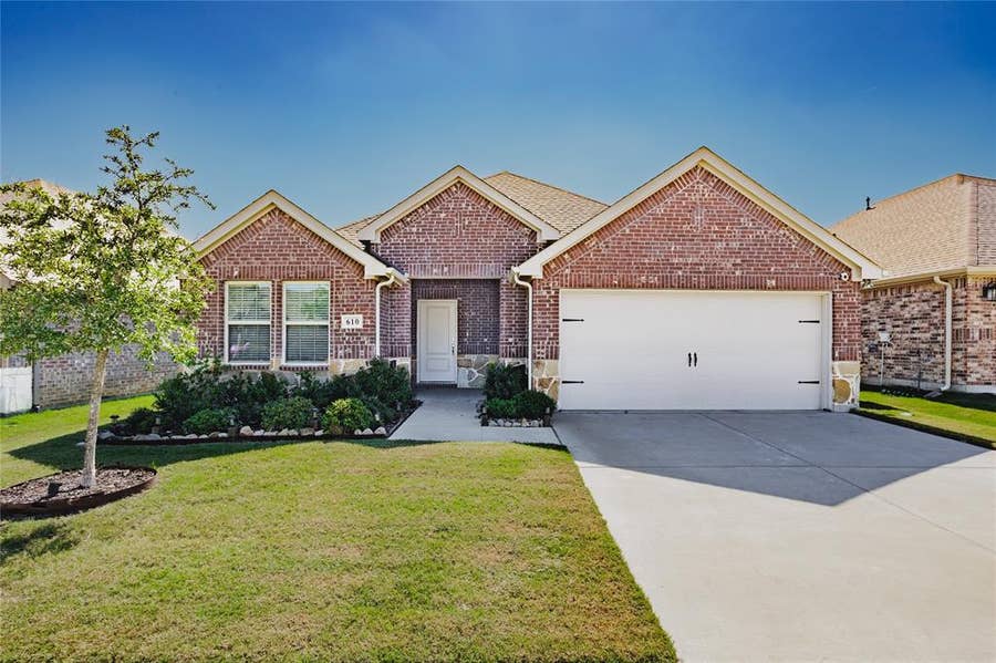 Property photo for 610 Overlook Point, Lavon, TX