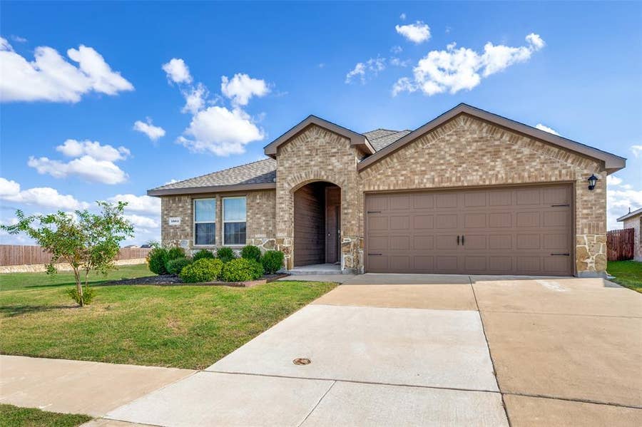 Property photo for 1804 Duskwood Drive, Lancaster, TX