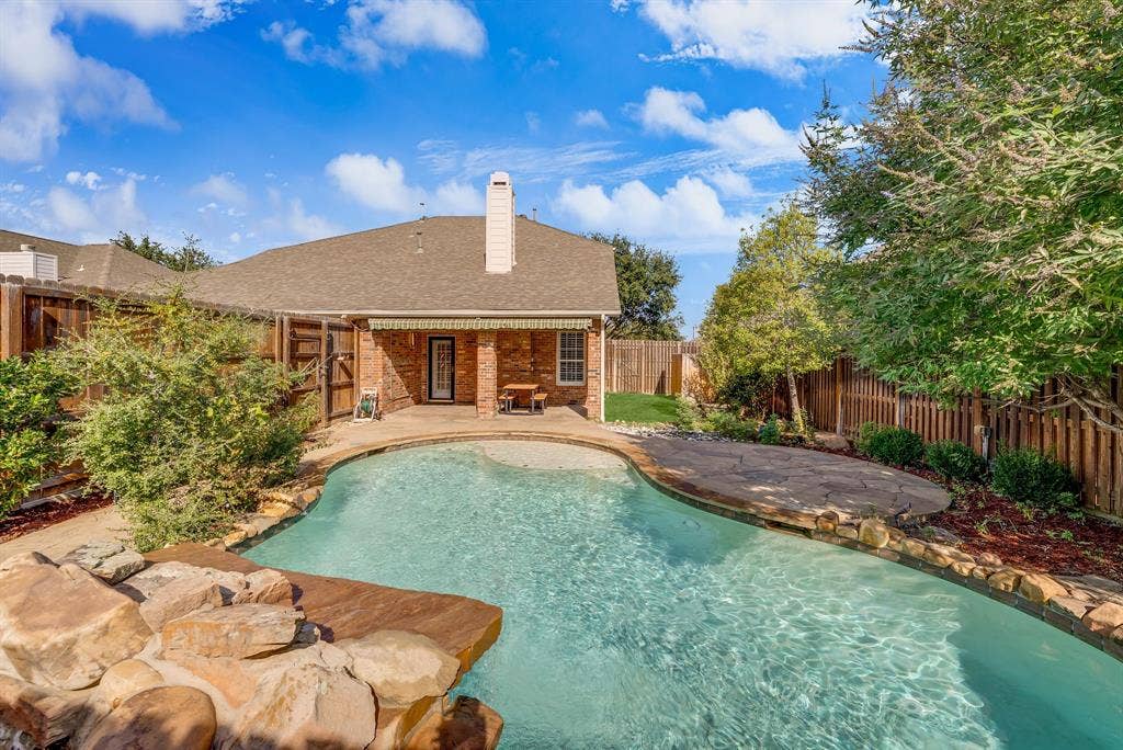 9817 Sota Grande Drive, Plano, TX 75025 9817 Sota Grande Drive, Plano, TX 75025