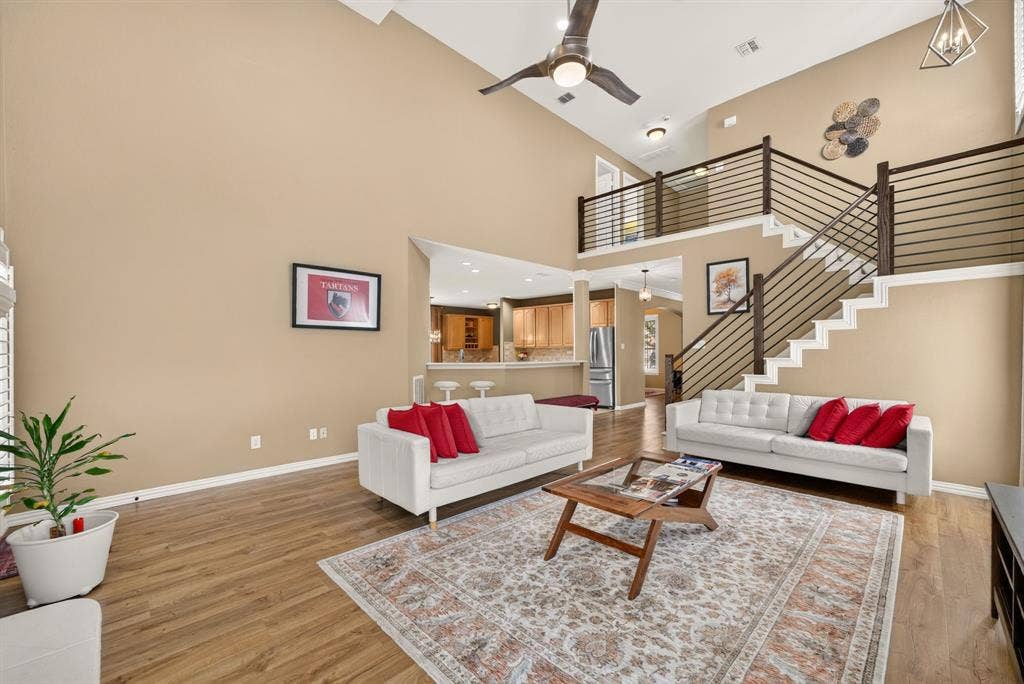 9817 Sota Grande Drive, Plano, TX 75025 9817 Sota Grande Drive, Plano, TX 75025