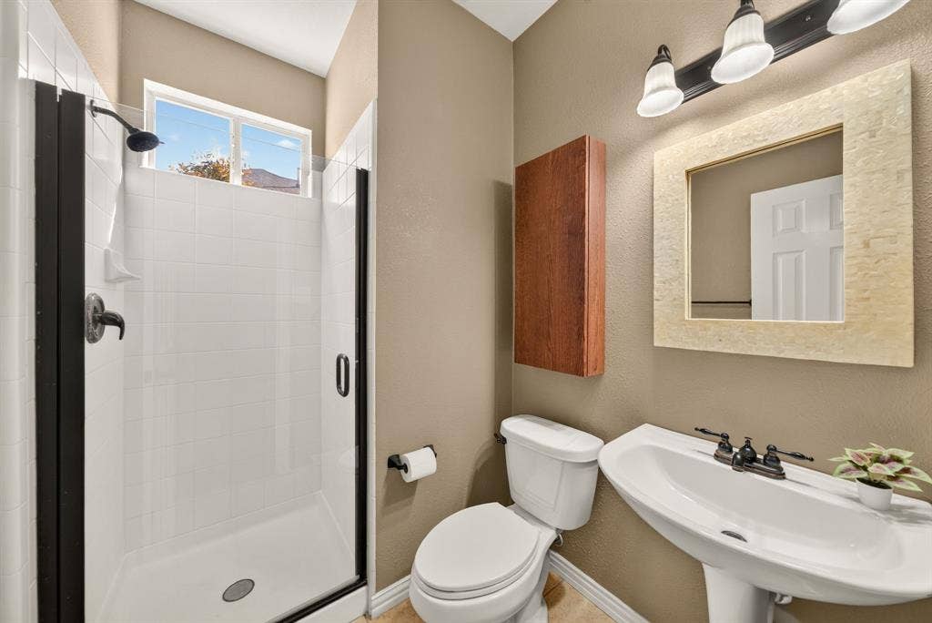 9817 Sota Grande Drive, Plano, TX 75025 9817 Sota Grande Drive, Plano, TX 75025