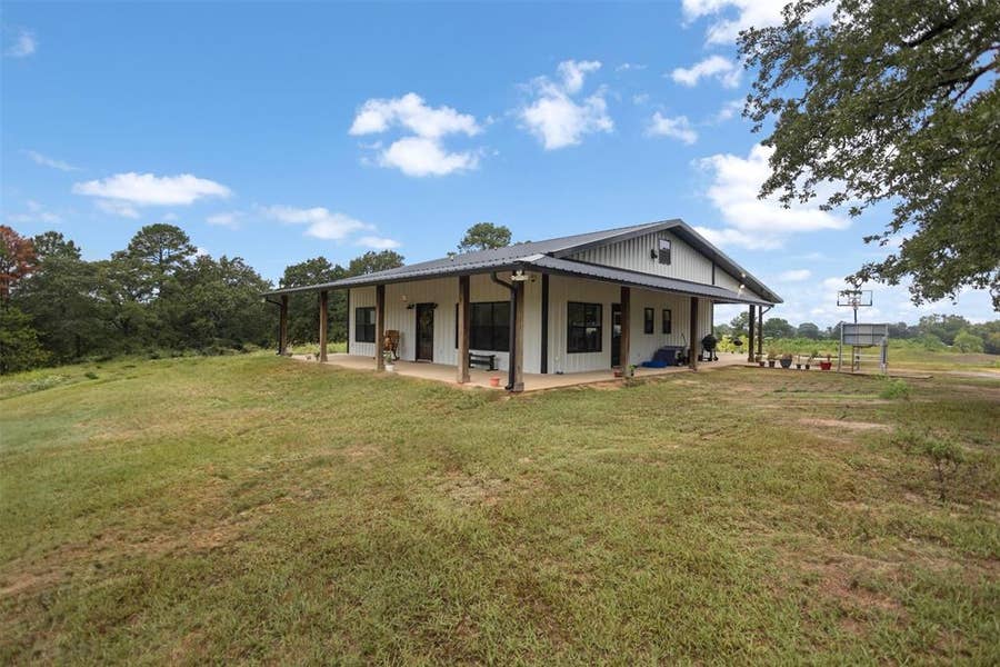 Property photo for 425 County Road 4111, Jacksonville, TX
