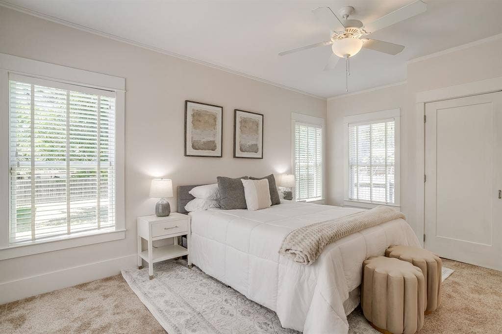 2700 College Avenue, Fort Worth, TX 76110