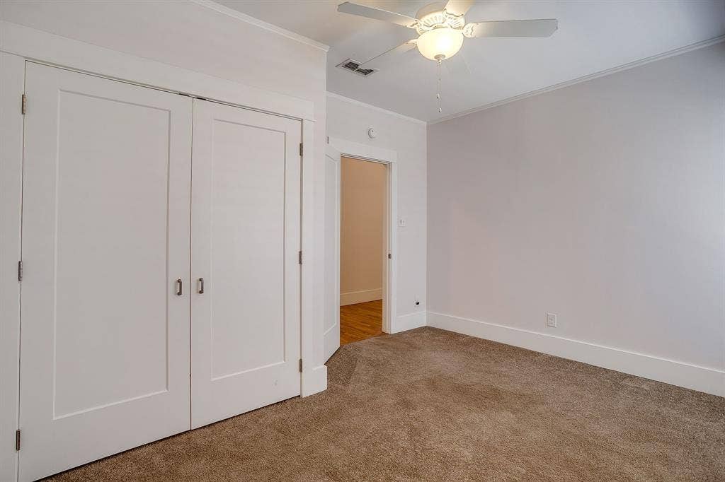 2700 College Avenue, Fort Worth, TX 76110