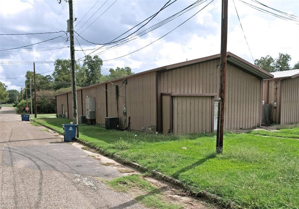 415 W McDonald Street, Mineola, TX 75773