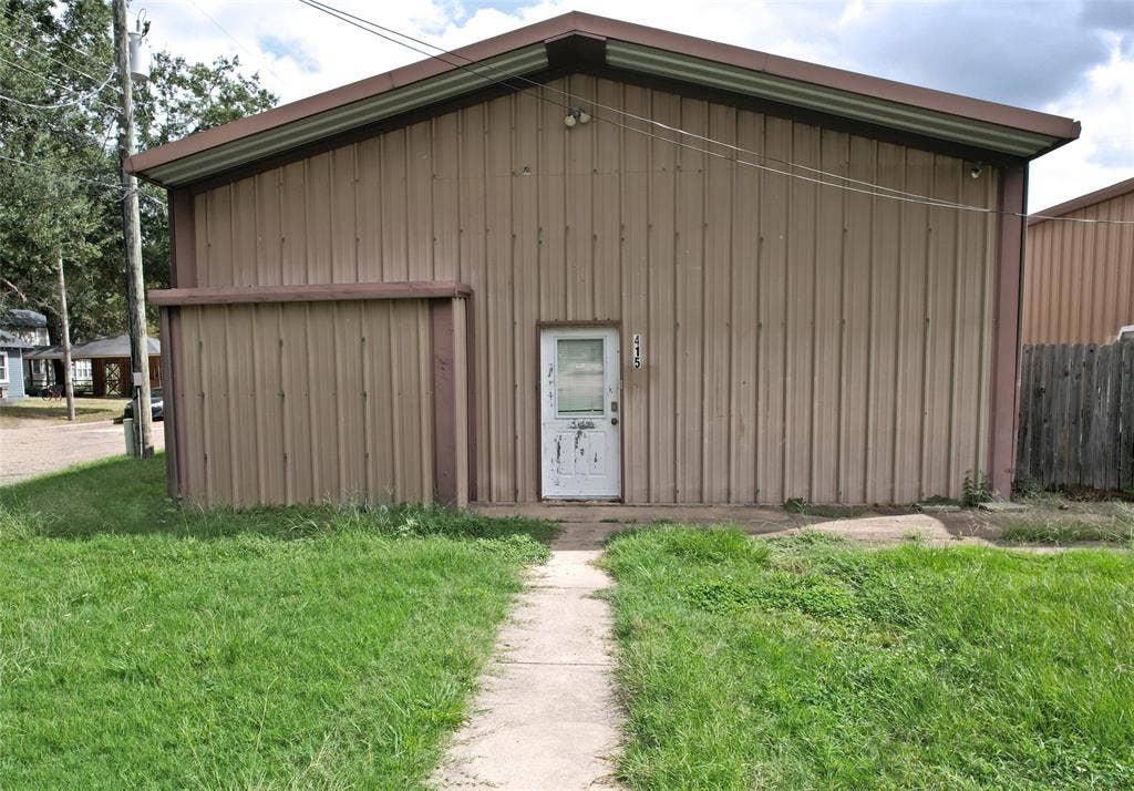 415 W McDonald Street, Mineola, TX 75773
