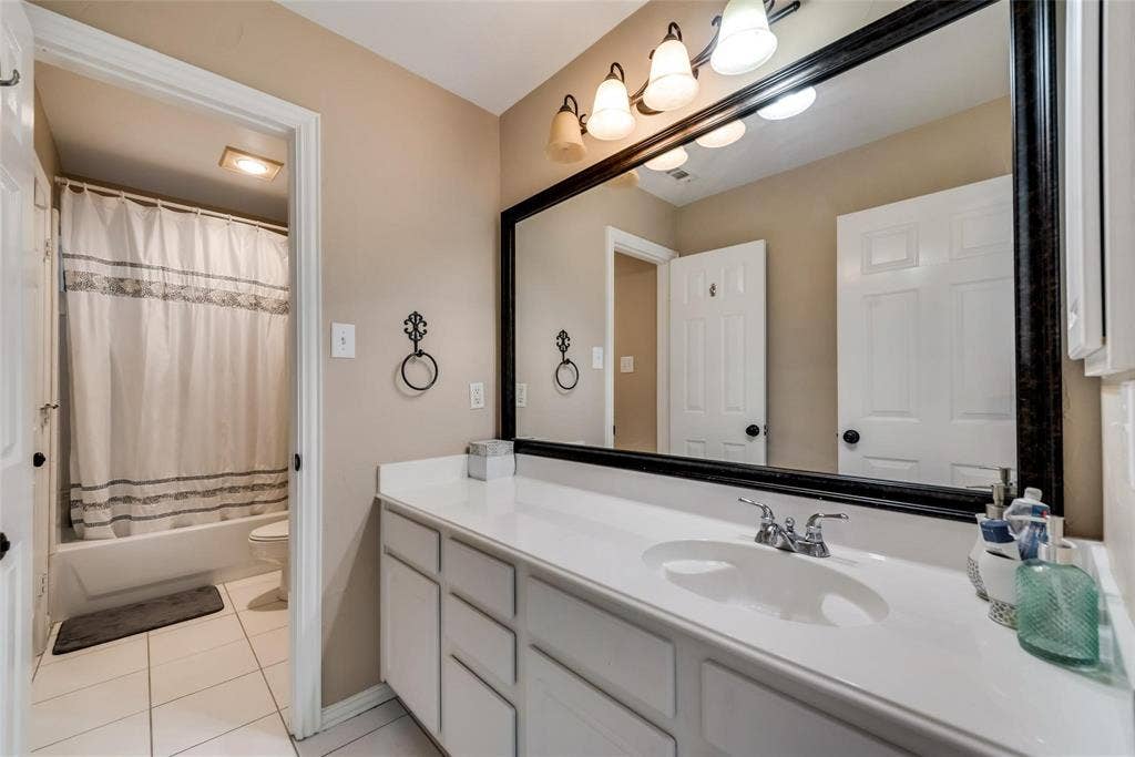 2109 Indian Trail, Rowlett, TX 75088 2109 Indian Trail, Rowlett, TX 75088