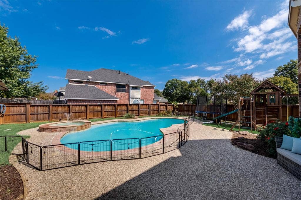 2109 Indian Trail, Rowlett, TX 75088 2109 Indian Trail, Rowlett, TX 75088