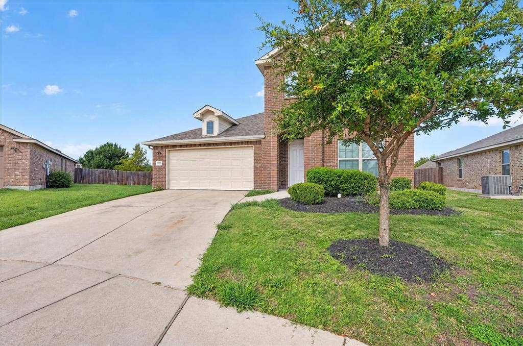 2121 Silsbee Court, Forney, TX 75126 2121 Silsbee Court, Forney, TX 75126