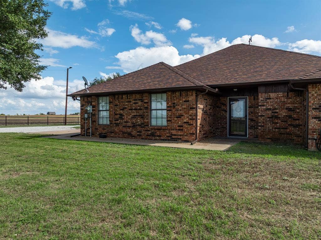 369 Odom Road, Avalon, TX 76623 369 Odom Road, Avalon, TX 76623