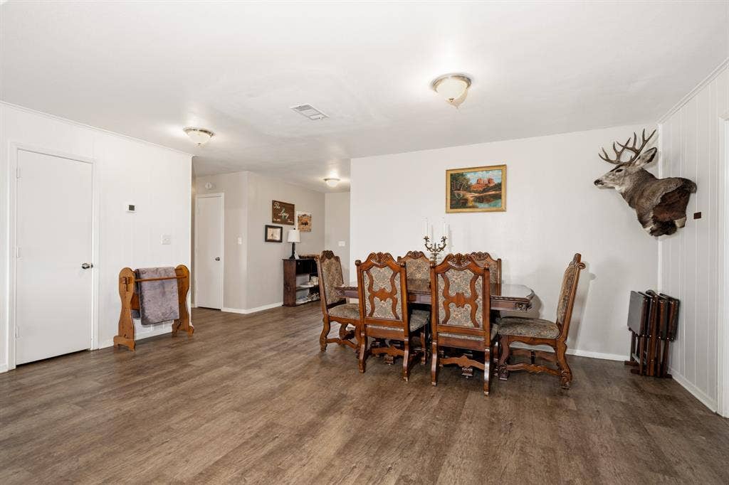 369 Odom Road, Avalon, TX 76623 369 Odom Road, Avalon, TX 76623