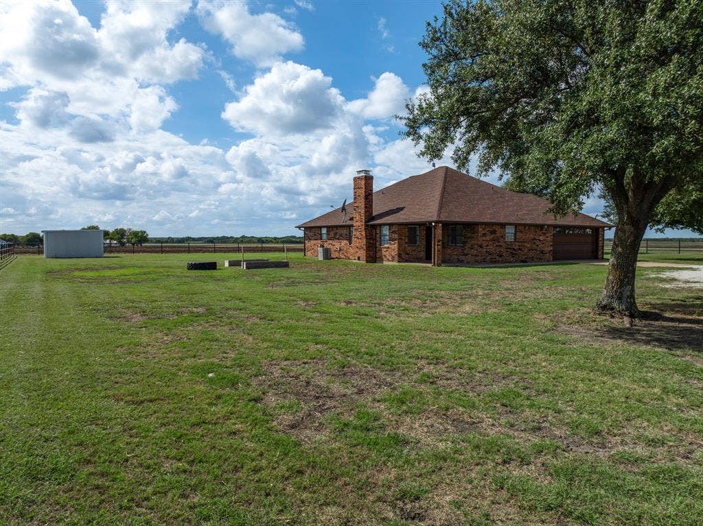 369 Odom Road, Avalon, TX 76623 369 Odom Road, Avalon, TX 76623