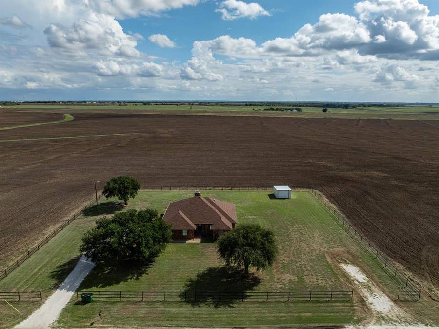 Property photo for 369 Odom Road, Avalon, TX