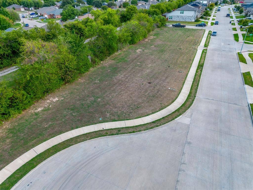2716 Andesite Lane, Fort Worth, TX 76108