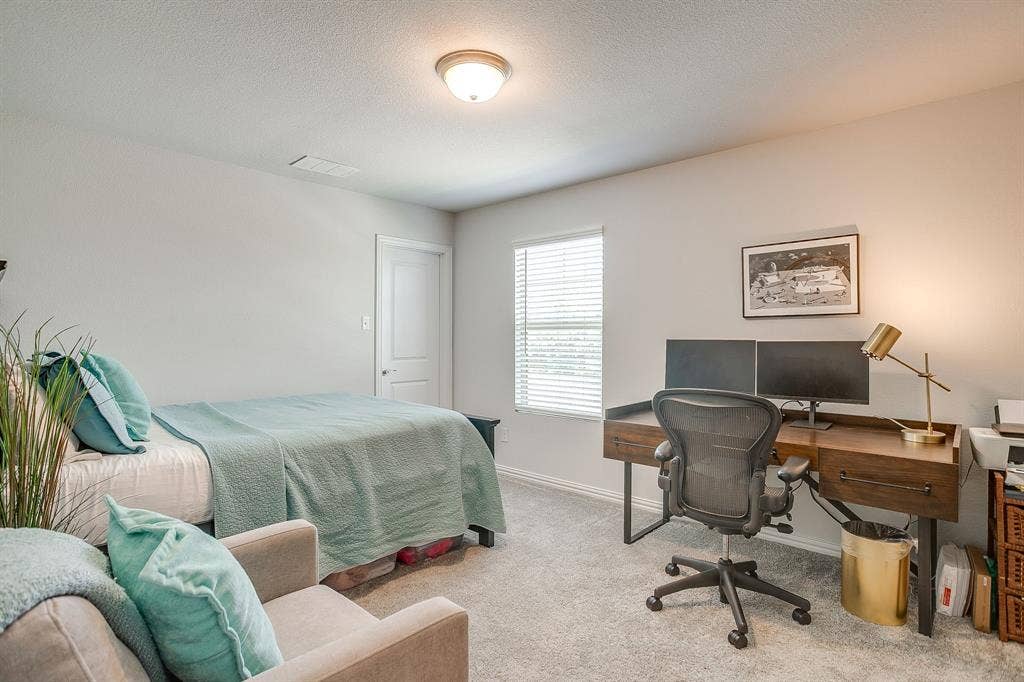 2716 Andesite Lane, Fort Worth, TX 76108