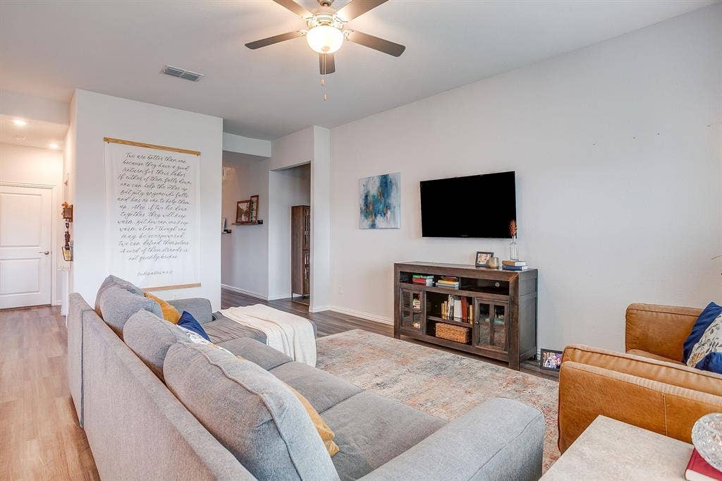 2716 Andesite Lane, Fort Worth, TX 76108