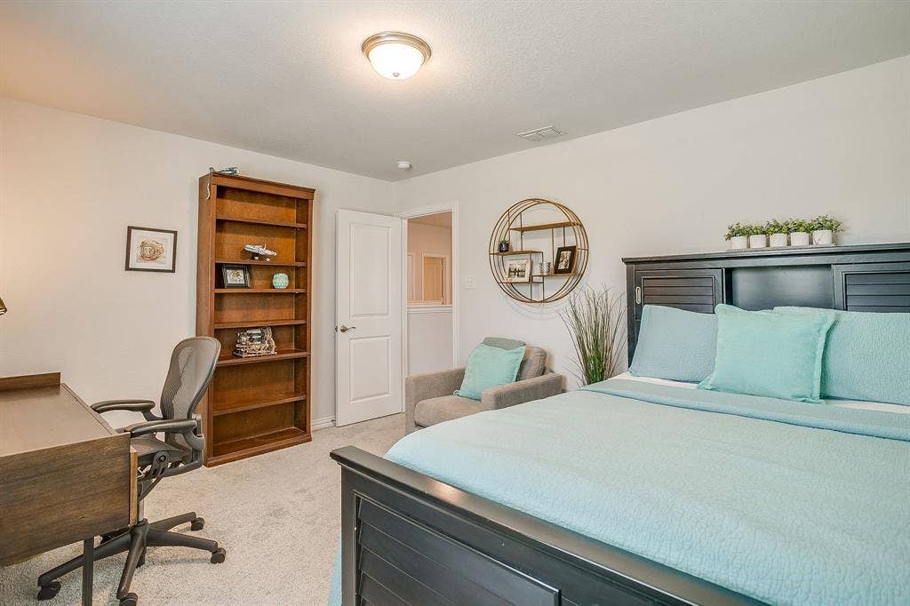 2716 Andesite Lane, Fort Worth, TX 76108