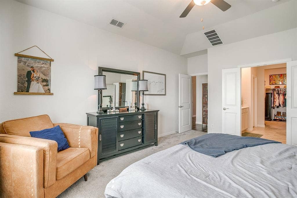 2716 Andesite Lane, Fort Worth, TX 76108