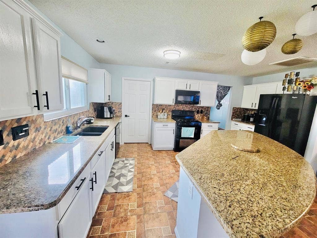 7406 Armstrong Lane, Rowlett, TX 75089 7406 Armstrong Lane, Rowlett, TX 75089